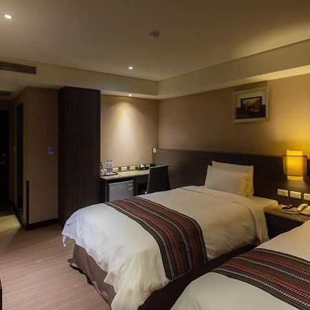 Royal Guest Hotel Tainan Eksteriør bilde